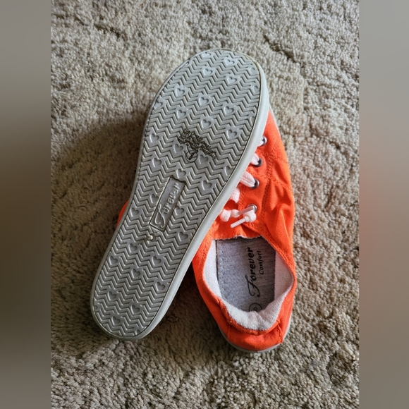 Orange sneakers - Picture 2 of 2